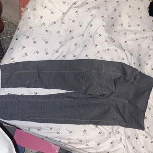 grey short legged Leggings